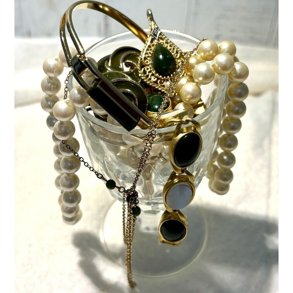 Vintage Green Faux Pearl Jewelry Lot Gold Tone Necklace Bracelet Earrings Glass